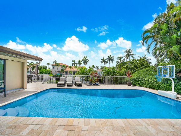 Lighthouse Point Vacation Home Three Bedroom