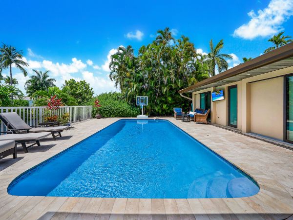 Lighthouse Point Vacation Home Three Bedroom