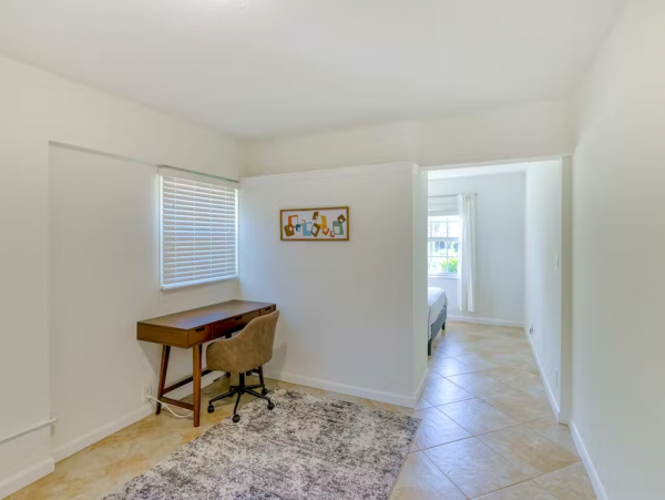 3 Bedroom Home with Private pool near the beach