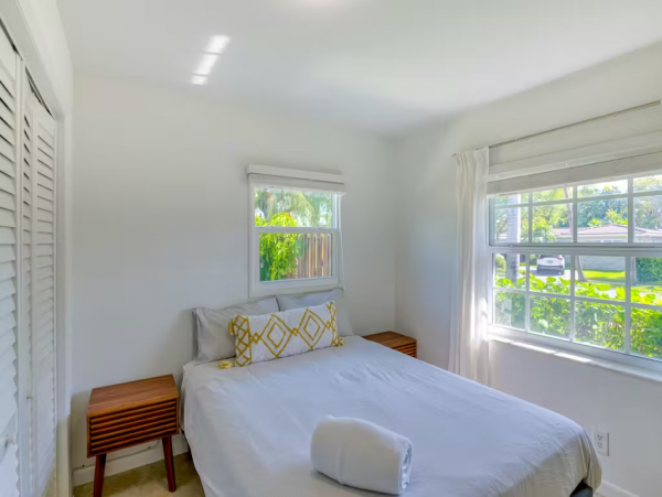 3 Bedroom Home with Private pool near the beach