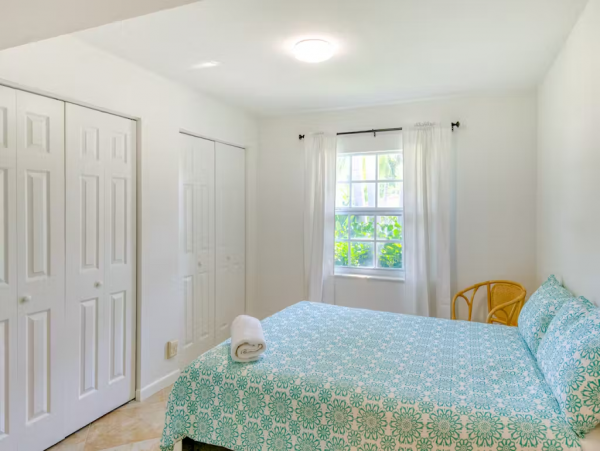 3 Bedroom Home with Private pool near the beach