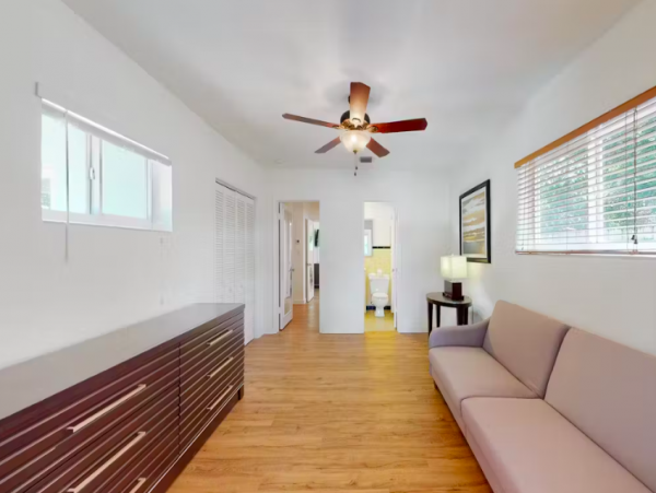 2 Bedroom home , short walk to the beach