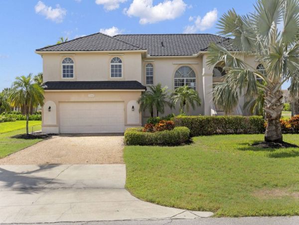 Sanibel Golf Course View & Near the Beach Vacation Rental