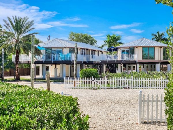Florida Keys Luxury 8 Bedroom Vacation Pool Rental on Beach