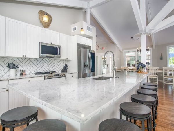Florida Keys Luxury 8 Bedroom Vacation Pool Rental on Beach