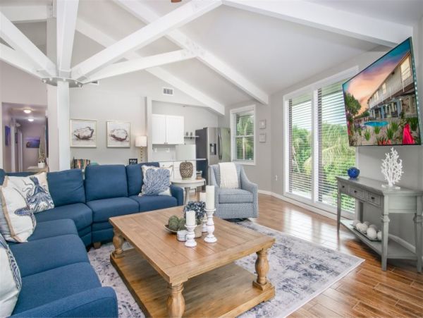 Florida Keys Luxury 8 Bedroom Vacation Pool Rental on Beach