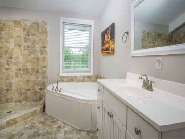 Florida Keys Luxury 8 Bedroom Vacation Pool Rental on Beach
