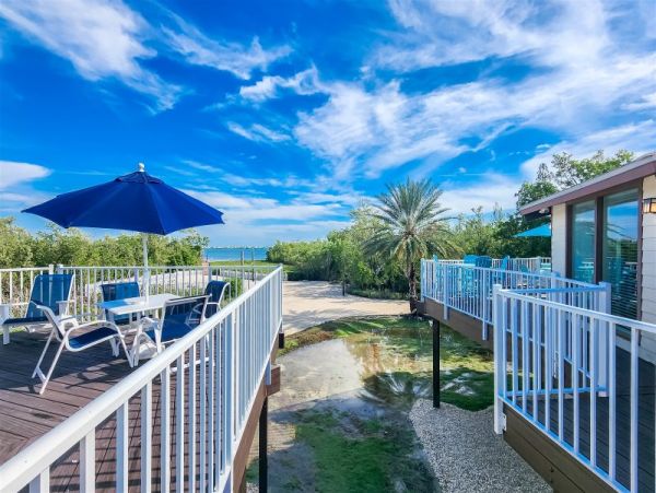 Florida Keys Luxury 8 Bedroom Vacation Pool Rental on Beach