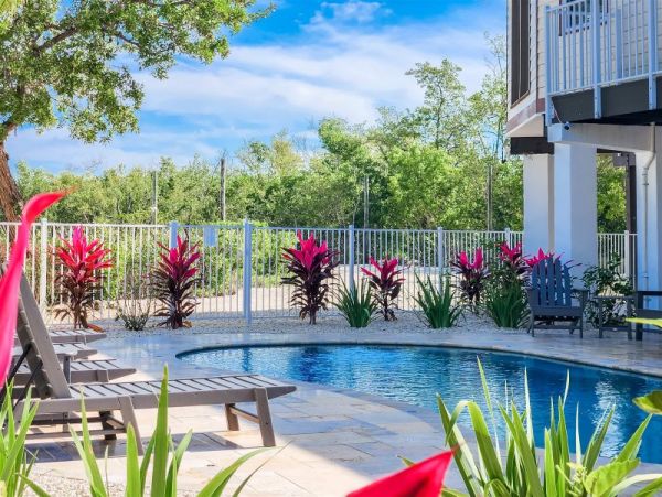 Florida Keys Luxury 8 Bedroom Vacation Pool Rental on Beach