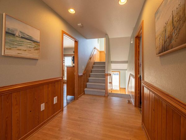 Luxurious Semi-Oceanfront 7-Bedroom Home in Corolla - Perfect Family Getaway