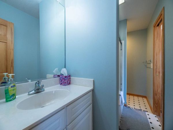 Luxurious Semi-Oceanfront 7-Bedroom Home in Corolla - Perfect Family Getaway