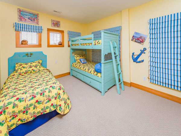 Six Bedroom Oceanfront Vacation Rental Home in The Outer Banks
