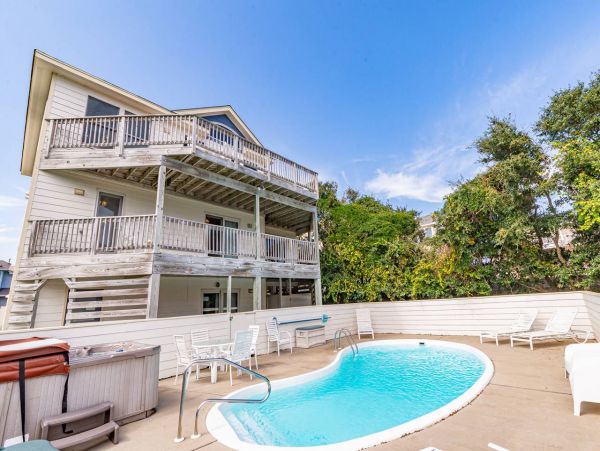 Charming Corolla 6 Bedroom Vacation Rental with Pool & Spa