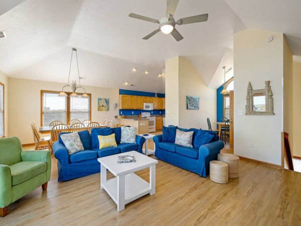 Charming Corolla 6 Bedroom Vacation Rental with Pool & Spa