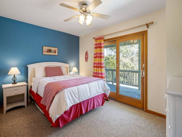 Charming Corolla 6 Bedroom Vacation Rental with Pool & Spa