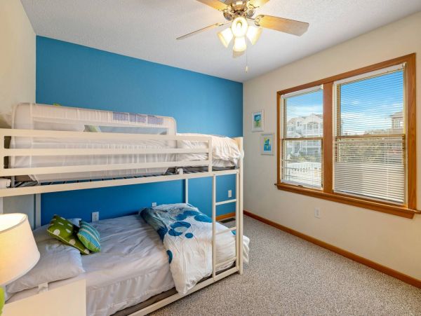 Charming Corolla 6 Bedroom Vacation Rental with Pool & Spa