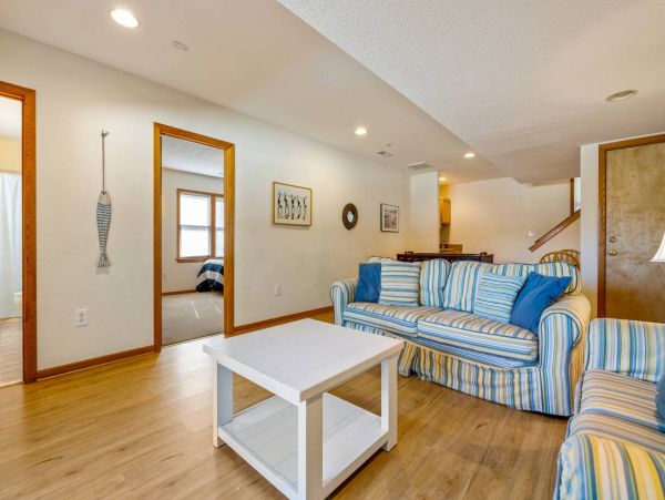 Charming Corolla 6 Bedroom Vacation Rental with Pool & Spa