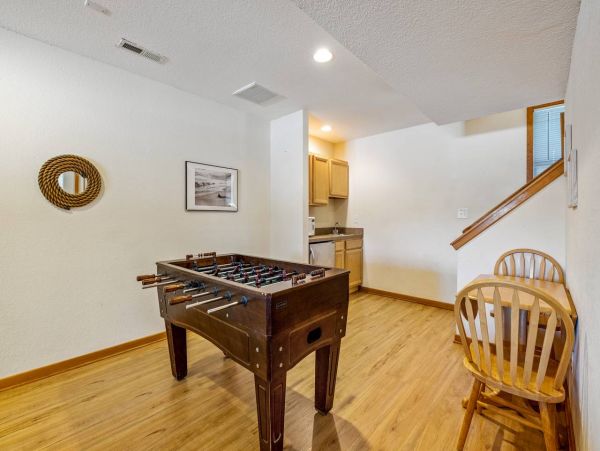 Charming Corolla 6 Bedroom Vacation Rental with Pool & Spa