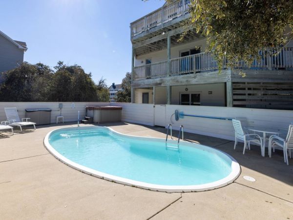 Charming Corolla 6 Bedroom Vacation Rental with Pool & Spa