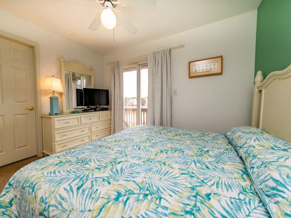 Coastal 7 Bedroom Vacation Rental in Nags Head