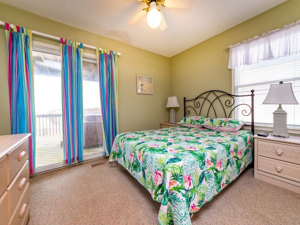 Coastal 7 Bedroom Vacation Rental in Nags Head