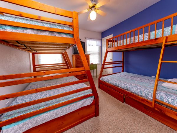 Coastal 7 Bedroom Vacation Rental in Nags Head