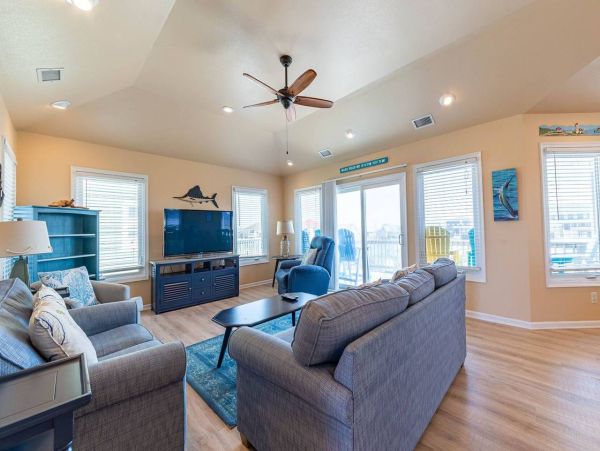 Nags Head Oceanfront Vacation Rental - Outer Banks Luxury Home with Pool & Hot Tub