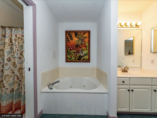 5,000 sq ft Nags Head Beach House Pool