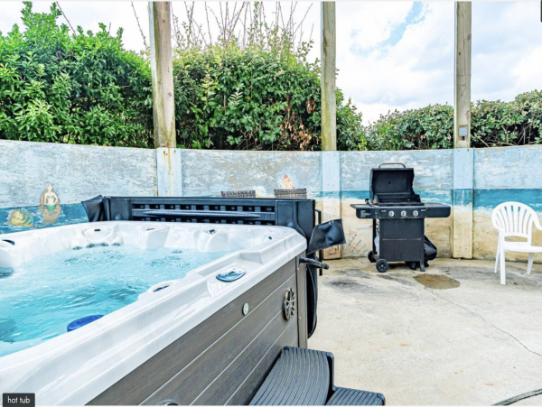 5,000 sq ft Nags Head Beach House Pool