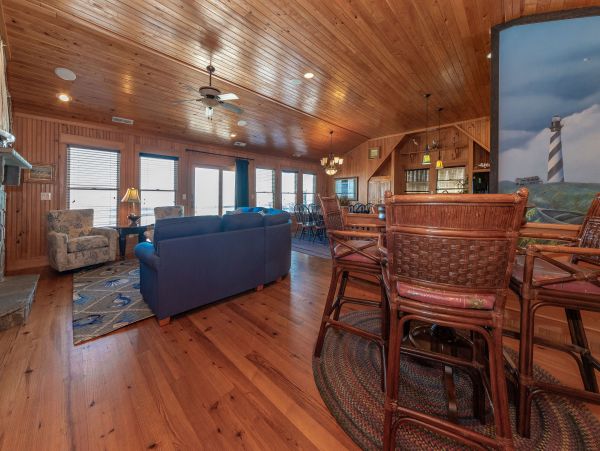 Eight Bedroom Beautiful Beach House Nags Head