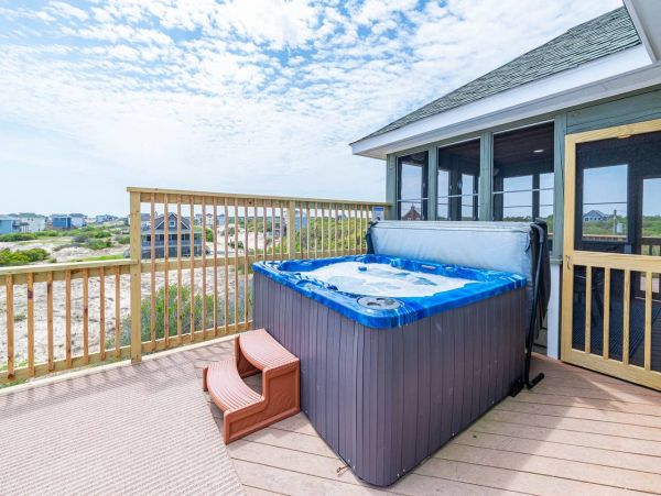Perfect Getaway with Pool & Spa in Carova Beach Sleeps 14