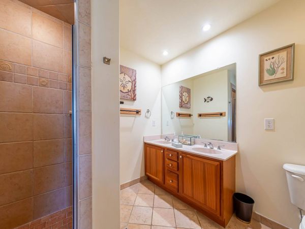 Perfect Getaway with Pool & Spa in Carova Beach Sleeps 14