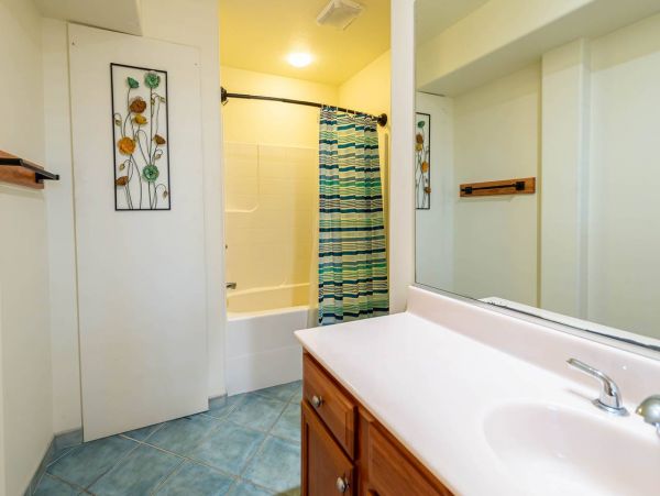 Perfect Getaway with Pool & Spa in Carova Beach Sleeps 14