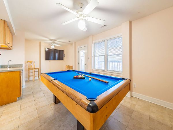 Spacious Nags Head Rental: Beach Access & Game Room