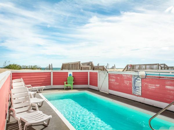 Spacious Nags Head Rental: Beach Access & Game Room