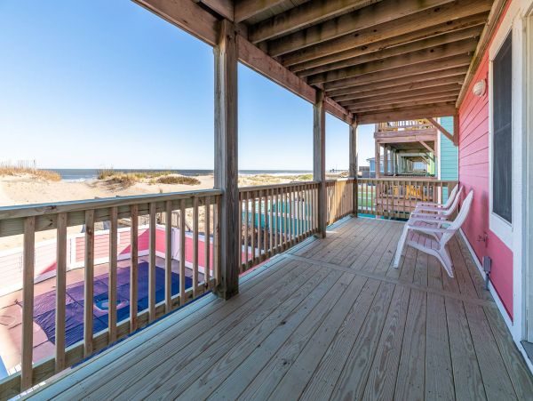 Spacious Nags Head Rental: Beach Access & Game Room