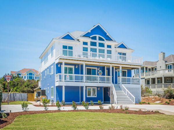 12-Bedroom Oasis in Corolla - Perfect for Gatherings & Celebrations