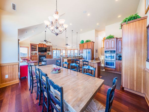 Semi-Oceanfront 6 Bedroom Vacation Rental in Carova Beach