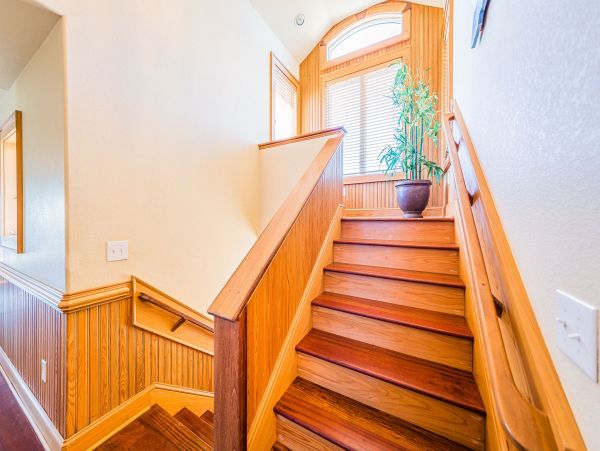 Semi-Oceanfront 6 Bedroom Vacation Rental in Carova Beach