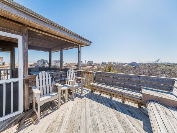 Semi-Oceanfront 6 Bedroom Vacation Rental in Carova Beach