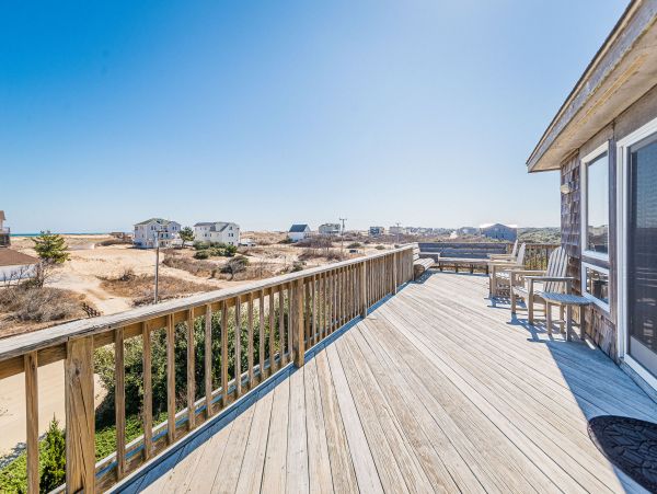 Semi-Oceanfront 6 Bedroom Vacation Rental in Carova Beach
