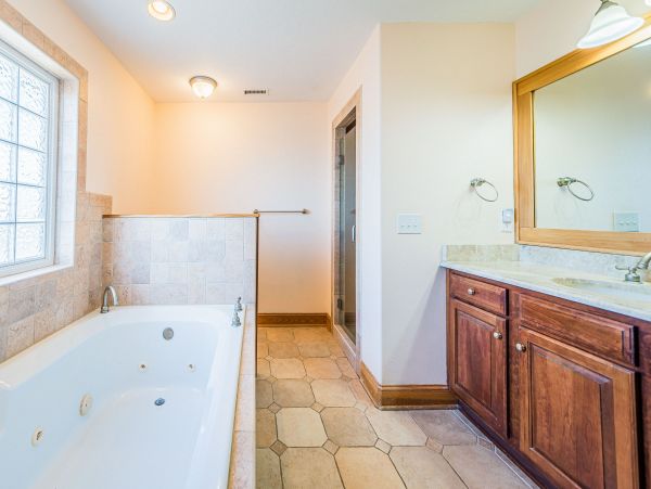 Semi-Oceanfront 6 Bedroom Vacation Rental in Carova Beach