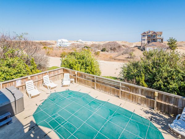 Semi-Oceanfront 6 Bedroom Vacation Rental in Carova Beach