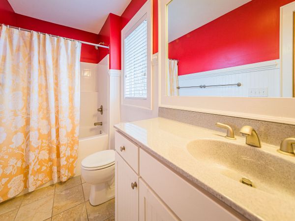 Semi-Oceanfront 6 Bedroom Vacation Rental in Carova Beach