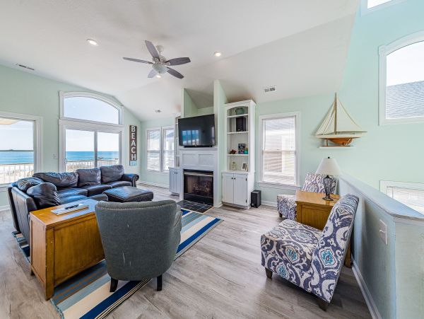 Outer Banks Oceanfront 8 Bedroom Vacation Home Private Pool & Spa