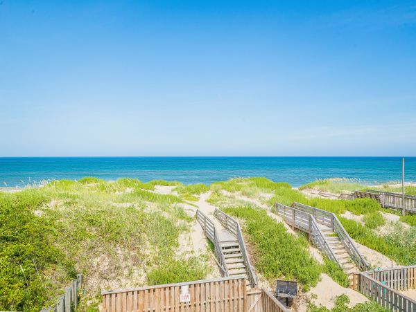 Outer Banks Oceanfront 8 Bedroom Vacation Home Private Pool & Spa