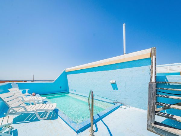 Oceanfront Nags Head Vacation Home Six Bedroom