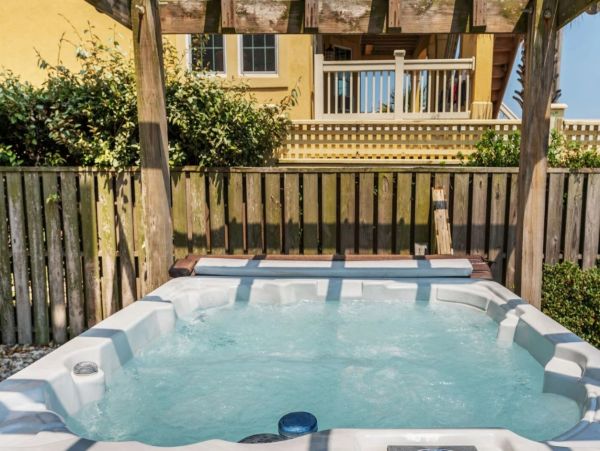 Outer Banks 12 Bedroom Oceanfront Vacation Rental Home