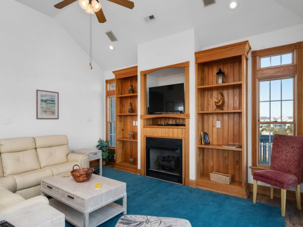 Wonderful Seven Vacation Home Steps from the Beach
