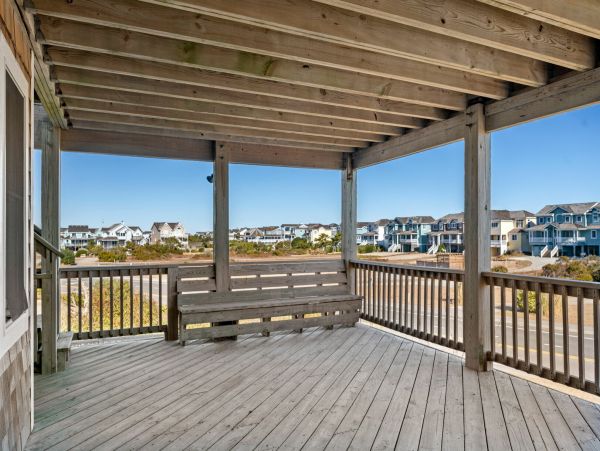 Wonderful Seven Vacation Home Steps from the Beach